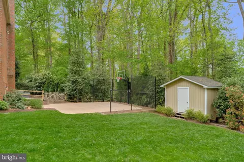 7900 Old Cedar Ct, Mclean, VA 22102 photo 47