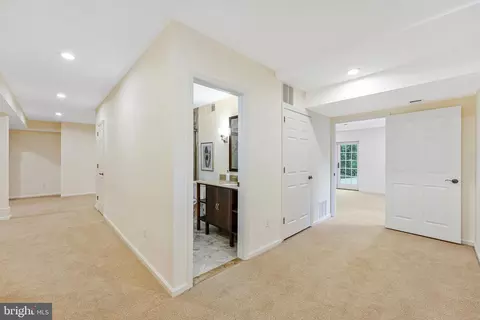 7900 Old Cedar Ct, Mclean, VA 22102 photo 43