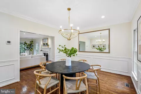7900 Old Cedar Ct, Mclean, VA 22102 photo 9