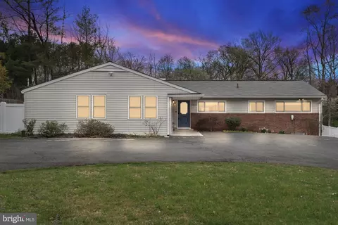 4013 Old Hickory Rd, Fairfax, VA 22032