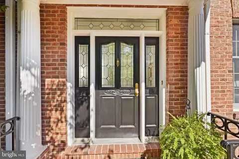 1501 Mclean Corner Ln, Mclean, VA 22101