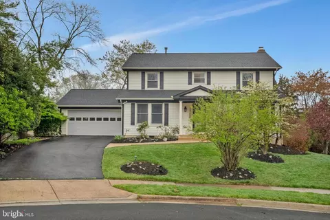 8505 Bethany Ct, Vienna, VA 22182