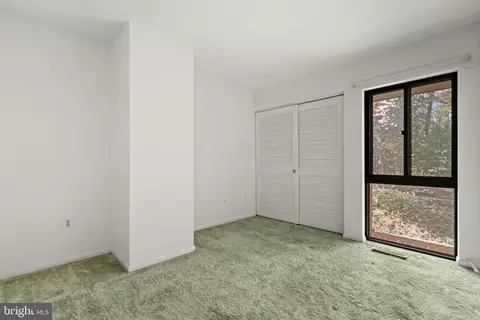 Bedroom - 11681 Newbridge Ct, Reston, VA 20191 photo 4 of 19