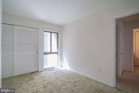 Bedroom - 11681 Newbridge Ct, Reston, VA 20191 photo 12 of 19