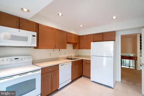 Kitchen - 11681 Newbridge Ct, Reston, VA 20191 photo 2 of 2