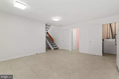 Living - 11681 Newbridge Ct, Reston, VA 20191 photo 9 of 19