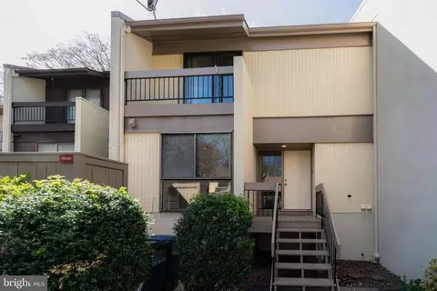 11681 Newbridge Ct, Reston, VA 20191