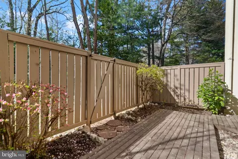 Exterior - 11681 Newbridge Ct, Reston, VA 20191 photo 2 of 5