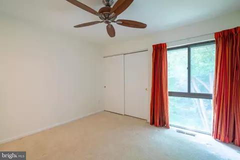Bedroom - 11681 Newbridge Ct, Reston, VA 20191 photo 16 of 19