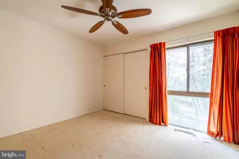 Bedroom - 11681 Newbridge Ct, Reston, VA 20191 photo 9 of 19