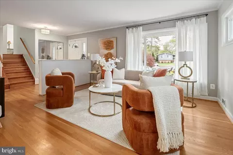 4304 Salina Ct, Fairfax, VA 22030