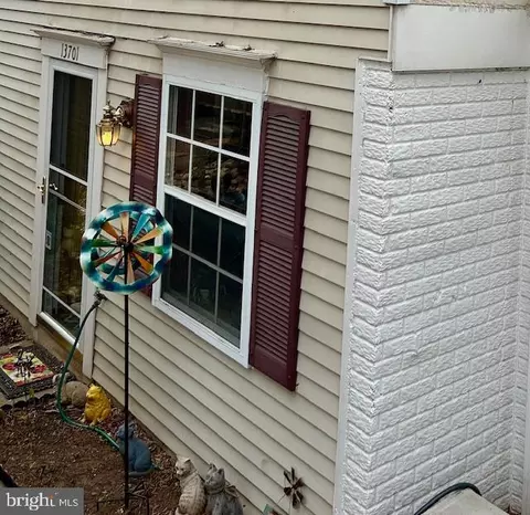 13701 Flowing Brook Ct, Chantilly, VA 20151 photo 3