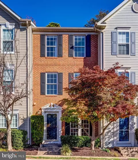 4332 Sutler Hill Sq, Fairfax, VA 22033