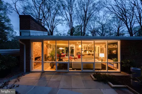 7208 Rebecca Dr, Alexandria, VA 22307