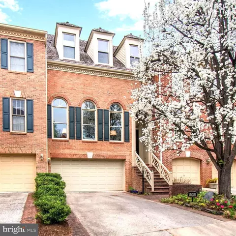 1538 Hampton Hill Cir, Mclean, VA 22101