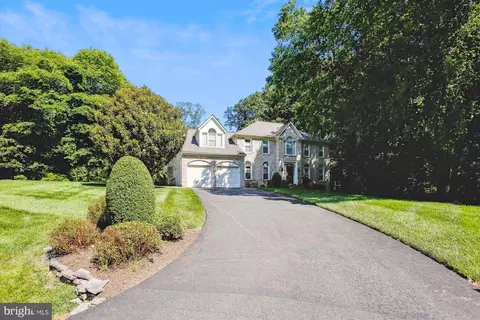 12020 Hamden Ct, Oakton, VA 22124