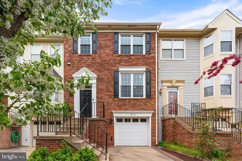 5814 Stream Pond Ct, Centreville, VA 20120