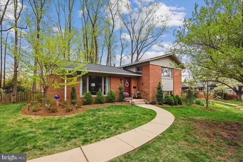 3413 Slade Ct, Falls Church, VA 22042