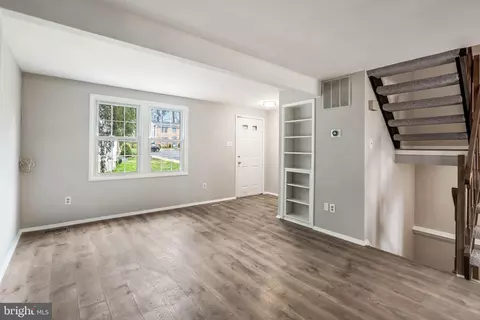 8663 Maple Glen Ct, Springfield, VA 22153 photo 5