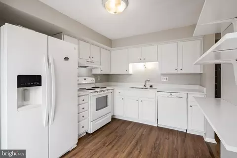 8663 Maple Glen Ct, Springfield, VA 22153 photo 13