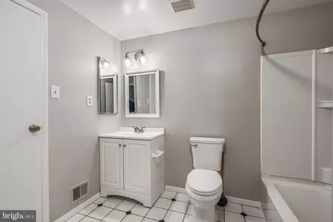 8663 Maple Glen Ct, Springfield, VA 22153 photo 17