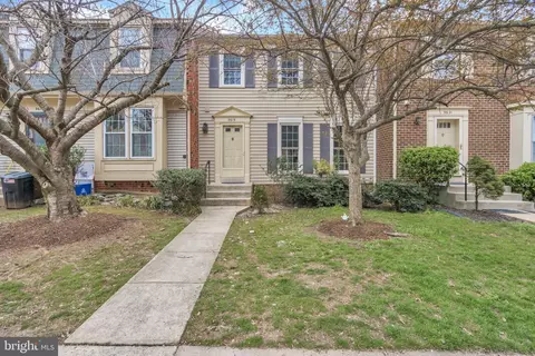 9619 Scotch Haven Dr, Vienna, VA 22181