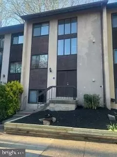 11918 Barrel Cooper Ct, Reston, VA 20191