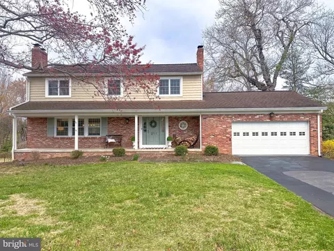 2711 Calkins, Oak Hill, VA 20171