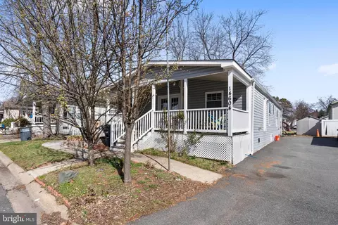 14604 Northwest Pl, Chantilly, VA 20151