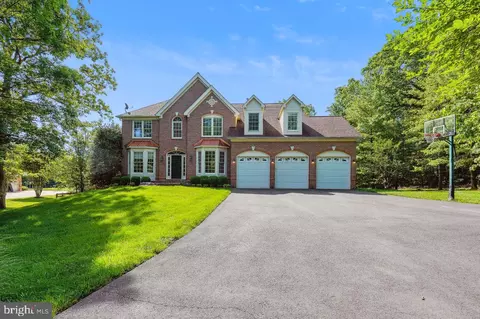 5402 Chandley Farm Cir, Centreville, VA 20120