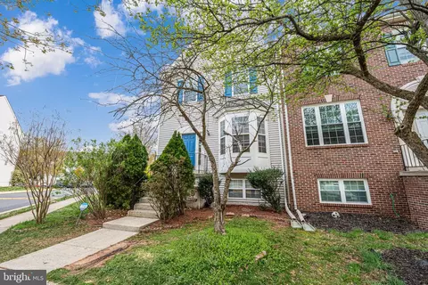 14733 Truitt Farm Dr, Centreville, VA 20120