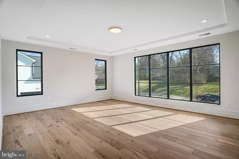 Bedroom - 3946 N Dumbarton St, Mclean, VA 22101 photo 6 of 12