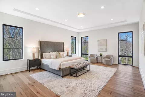 Bedroom - 3946 N Dumbarton St, Mclean, VA 22101 photo 1 of 12
