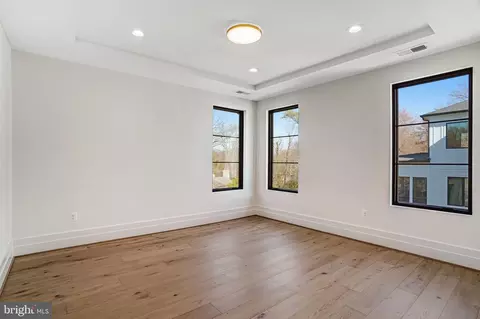 Bedroom - 3946 N Dumbarton St, Mclean, VA 22101 photo 11 of 12