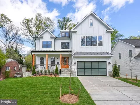 7222 Arthur Dr, Falls Church, VA 22046