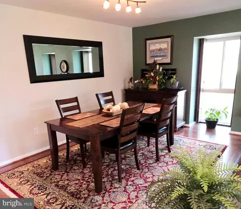 2032 Swans Neck Way, Reston, VA 20191 photo 9