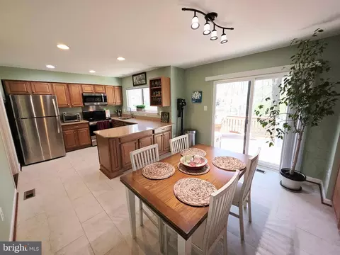 2032 Swans Neck Way, Reston, VA 20191 photo 5