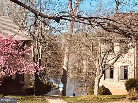 2032 Swans Neck Way, Reston, VA 20191 photo 35