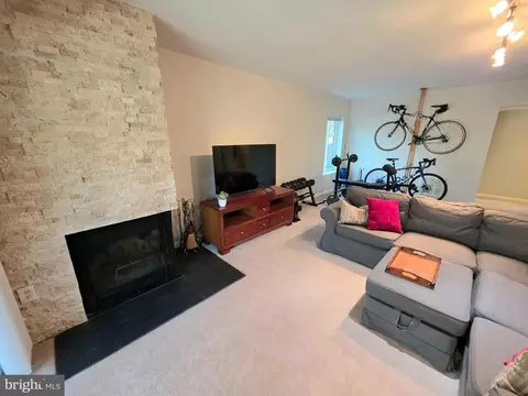 2032 Swans Neck Way, Reston, VA 20191 photo 26