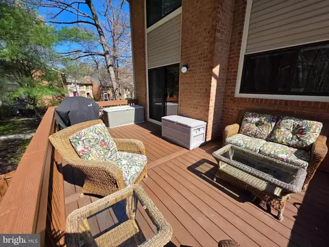 2032 Swans Neck Way, Reston, VA 20191 photo 12