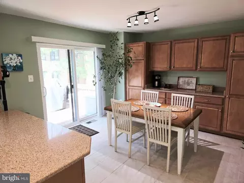 2032 Swans Neck Way, Reston, VA 20191 photo 4