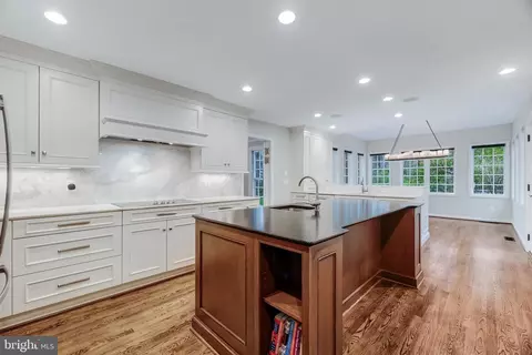 8023 Old Dominion Dr, Mclean, VA 22102 photo 9