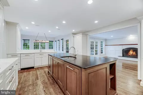 8023 Old Dominion Dr, Mclean, VA 22102 photo 8