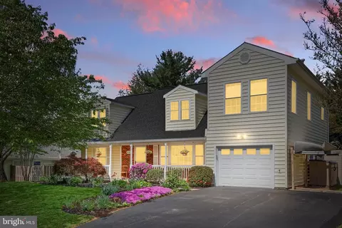 4214 Plaza Ln, Fairfax, VA 22033