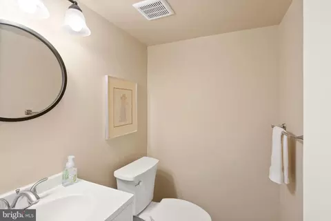 6026 Queenston St, Springfield, VA 22152 photo 41