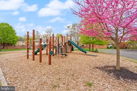 6026 Queenston St, Springfield, VA 22152 photo 52