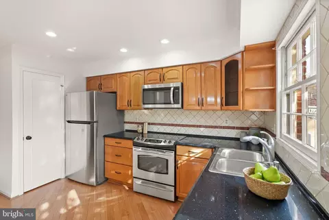 6026 Queenston St, Springfield, VA 22152 photo 14