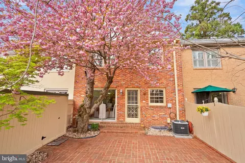 6026 Queenston St, Springfield, VA 22152 photo 45