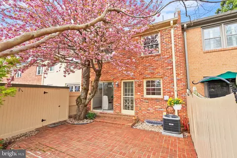 6026 Queenston St, Springfield, VA 22152 photo 46