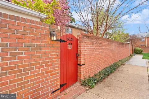 6026 Queenston St, Springfield, VA 22152 photo 49